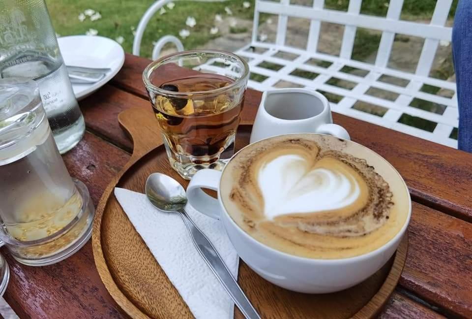 Je T'Aime Cafe & Villa Sing Buri Luaran gambar